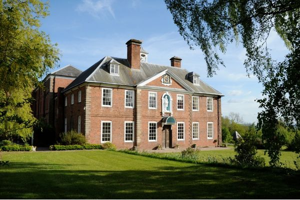 Lucton-boarding-school-uk-building-campus