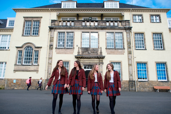 St-georges-school-edinburgh-UK-students-on-campus