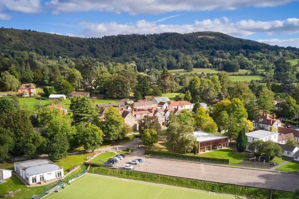 The-Downs-Malvern-boarding-school-uk-building-campus