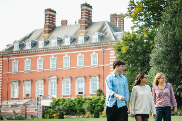 bryanston-boarding-school-uk-building-campus