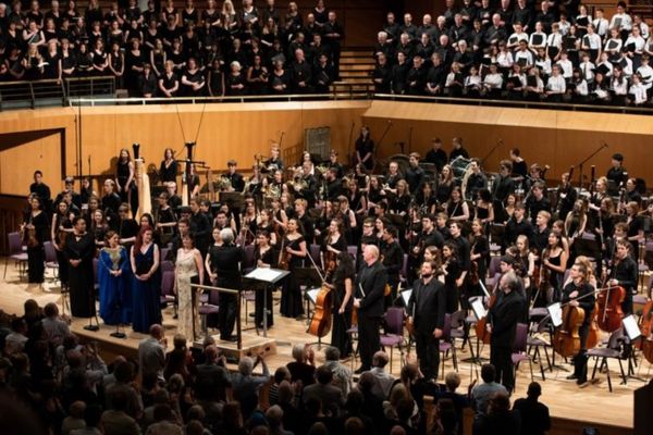 chethams-boarding-music-school-uk-orchestra-performance-events
