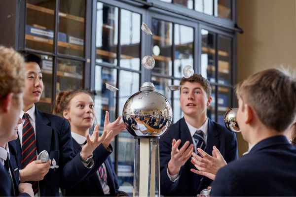 clifton-college-boarding-school-uk-science-physics