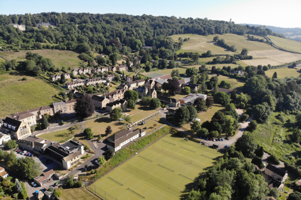 monkton-combe-uk-boarding-school-exterior