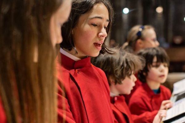st-marys-music-boarding-school-uk-choir-singing