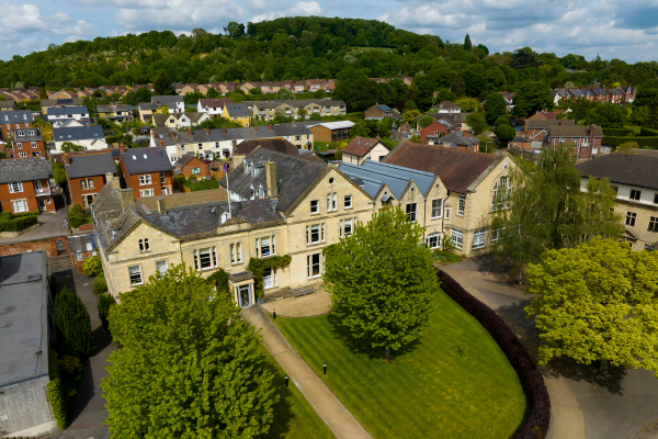 uk-boarding-school-wycliffe-college-campus