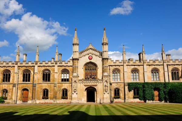 study-in-the-uk-university-cambridge-campus